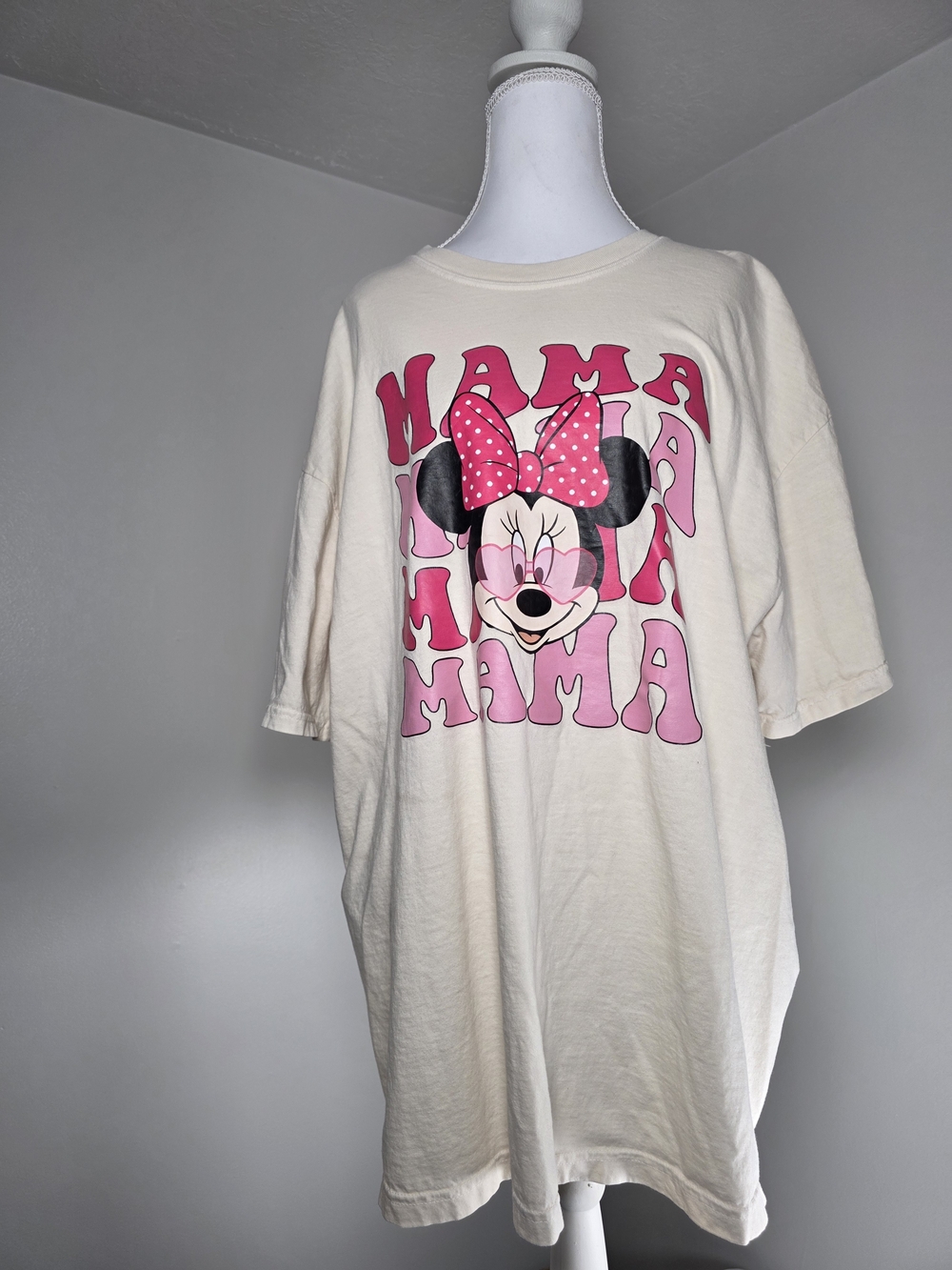 Comfort Colors Minnie 'Mama' Short Sleeve Tee - Cream/Pink